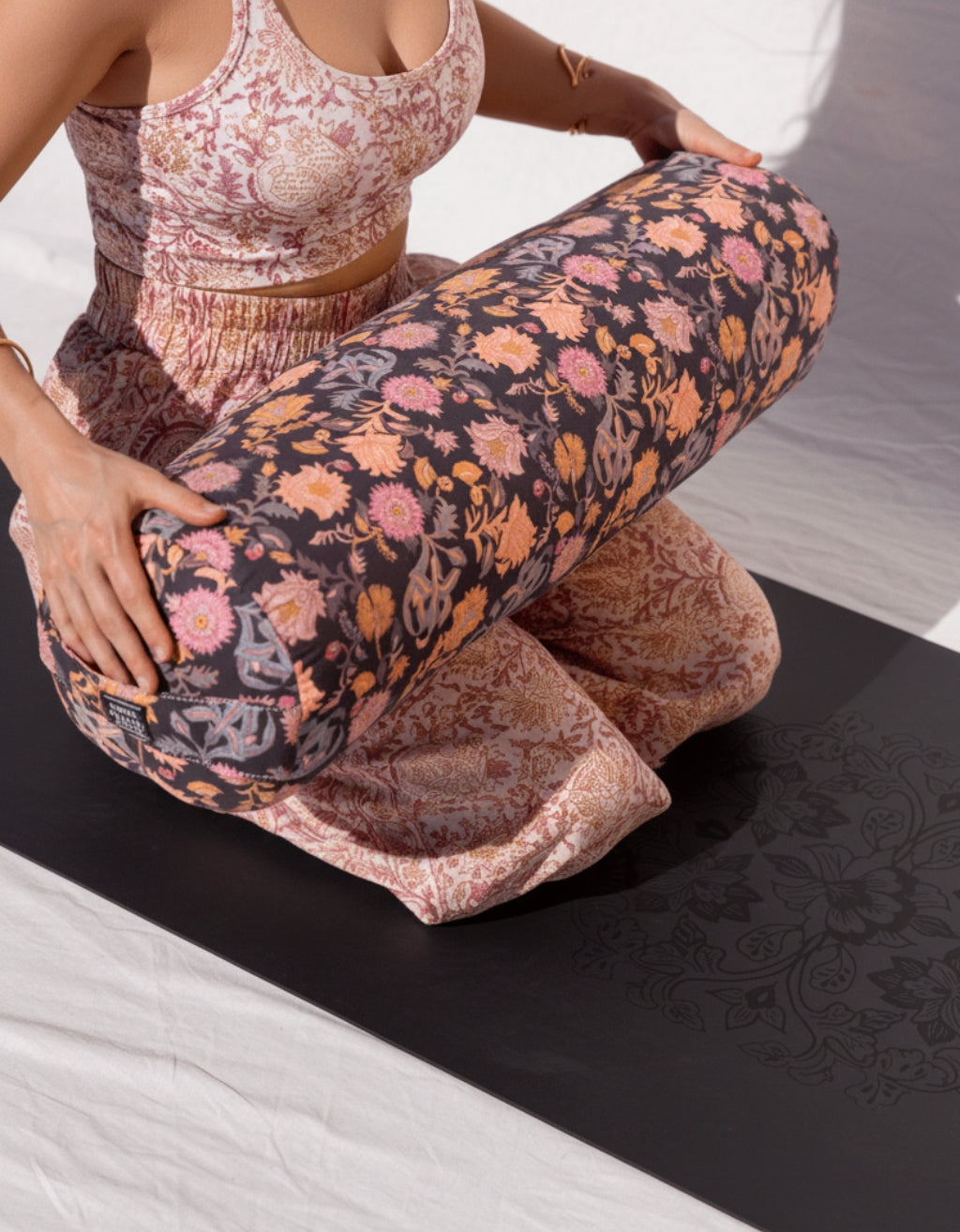 Ultimate Yoga Pack - Lotus Black 5 mm