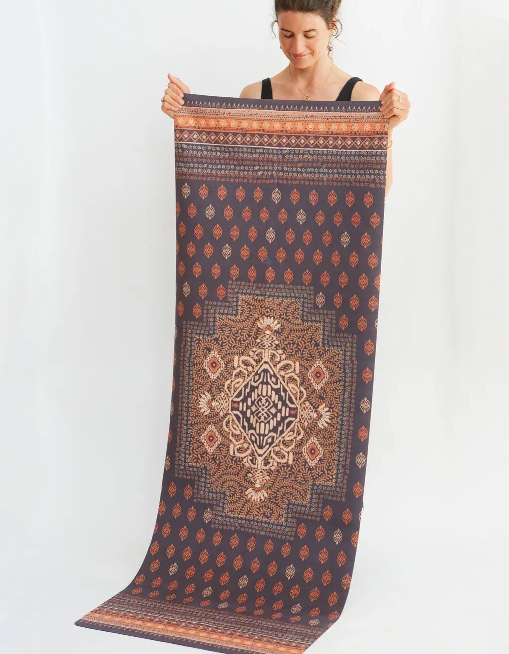 4 mm Nomad Carob Yoga Mat + Strap - Yogi Peace Club - Yoga Mat