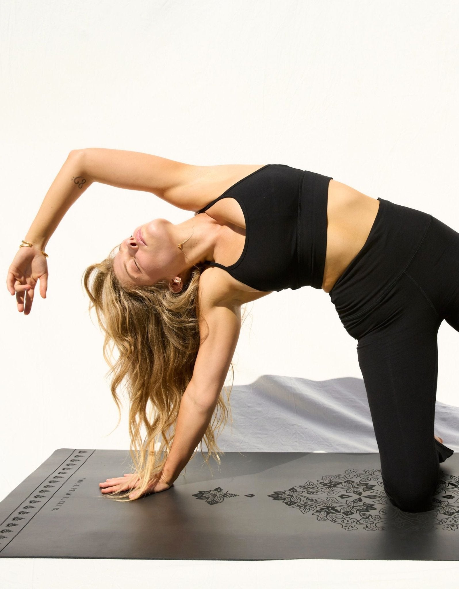 Bamboo Cotton Crop - Black - Yogi Peace Club - YOGA BRA