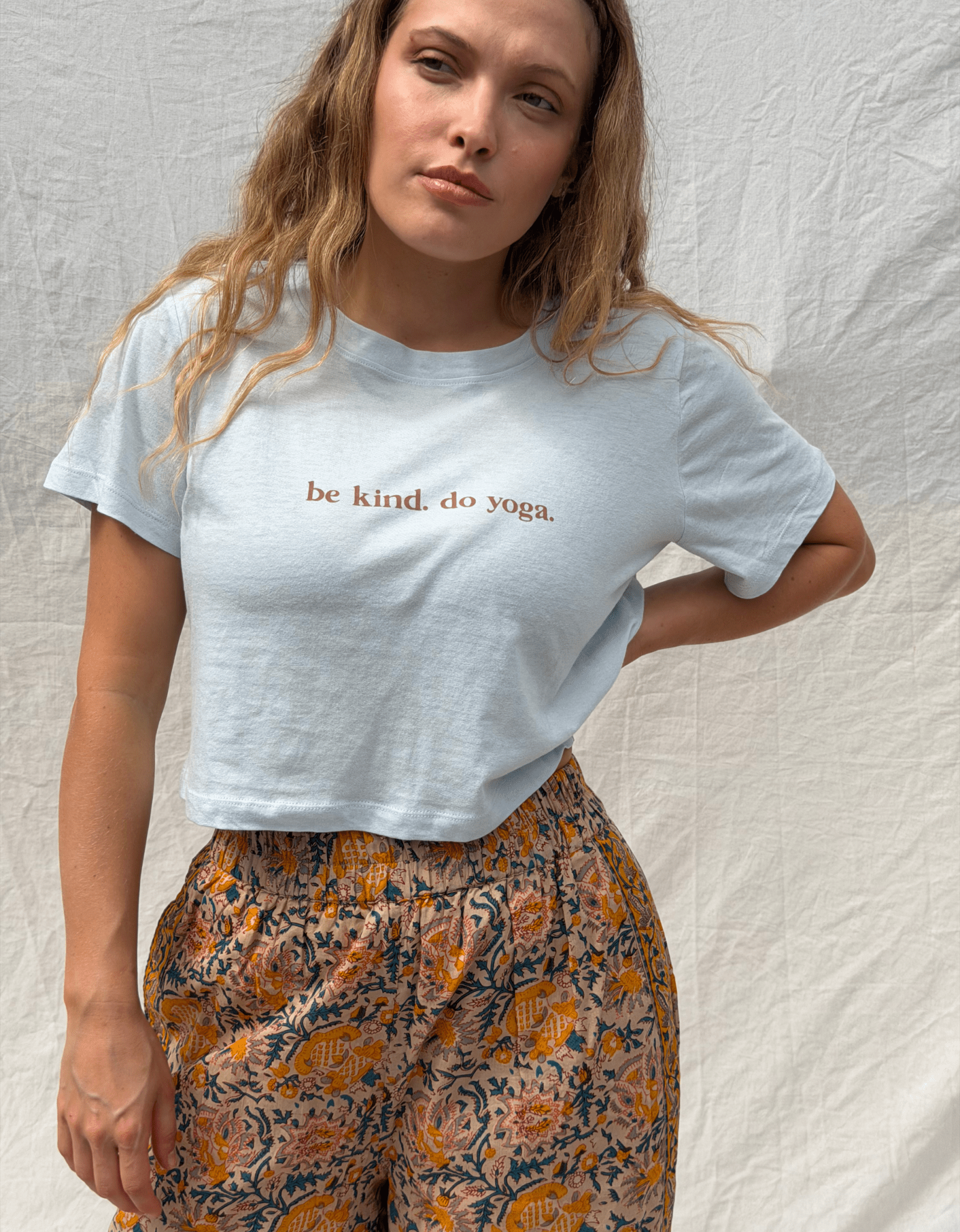 Be Kind Crop Tee - Cloud - Yogi Peace Club - Yoga Top