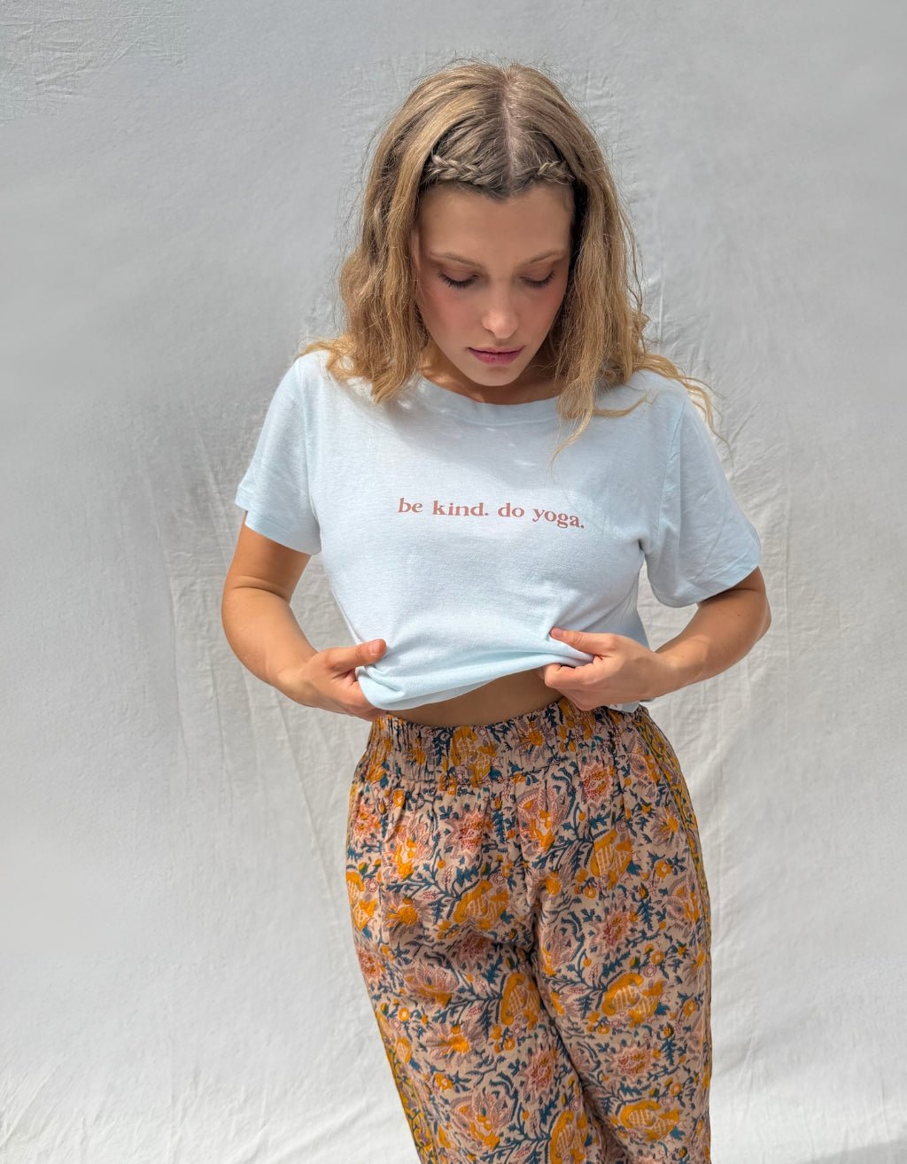 Be Kind Do Yoga Crop Tee - Cloud - Yogi Peace Club - Yoga Top