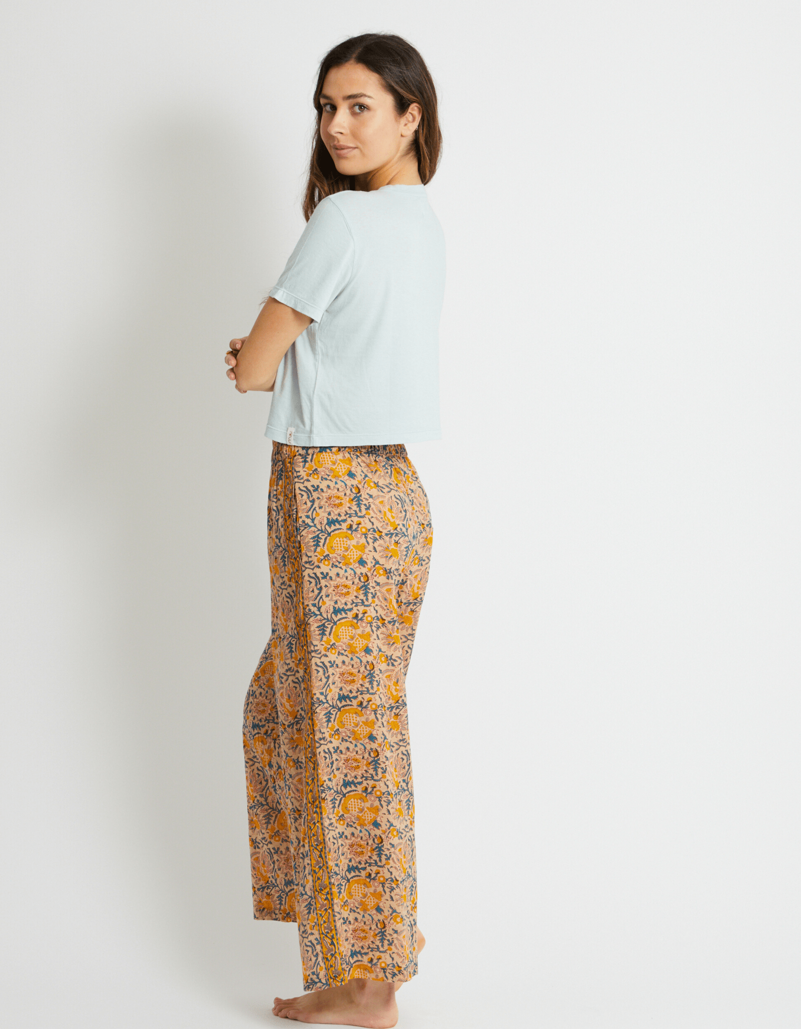 Be Kind Do Yoga Crop Tee - Cloud - Yogi Peace Club - Yoga Top