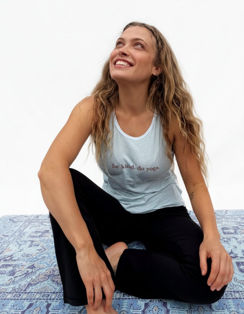 Be Kind Singlet - Mist Blue - Yogi Peace Club - YOGA SINGLET