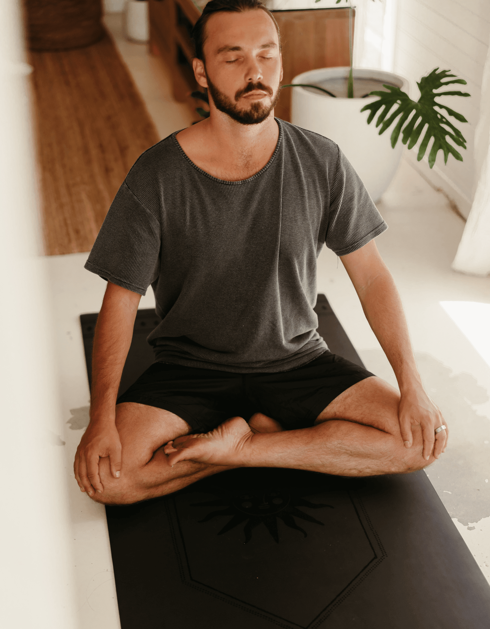 Deluxe Black Yoga Mat 5 mm - Yogi Peace Club - YOGA MAT