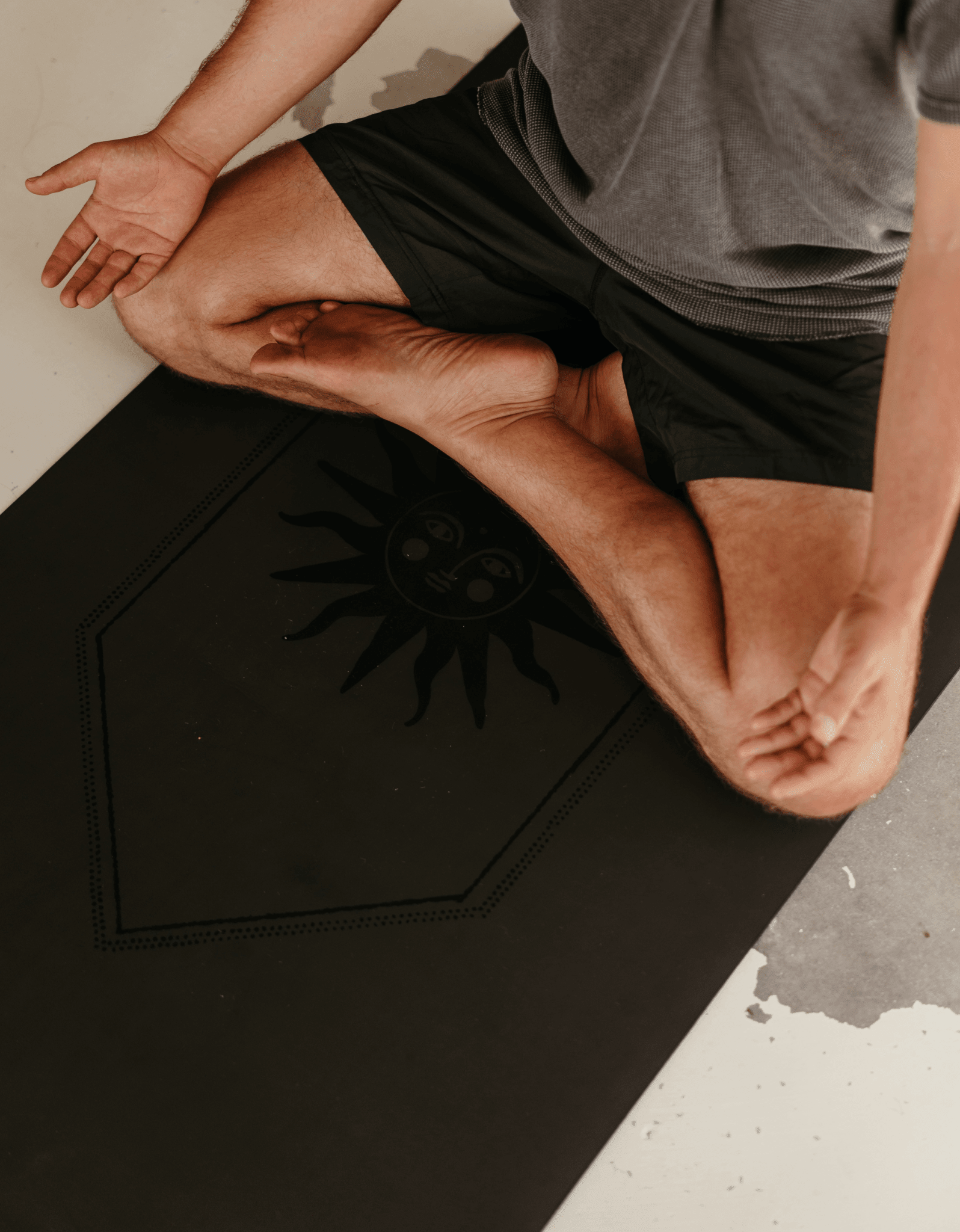 Deluxe Black Yoga Mat 5 mm - Yogi Peace Club - YOGA MAT