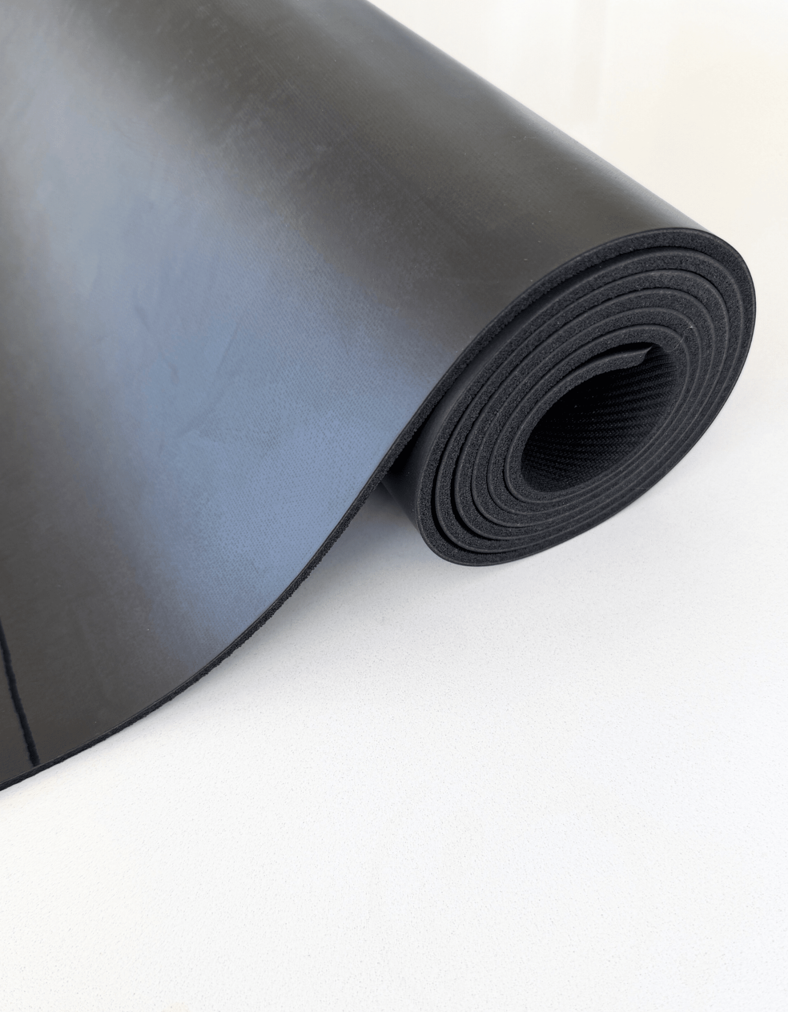 DELUXE LOTUS BLACK MAT 5 MM - Yogi Peace Club - DELUXE YOGA MAT