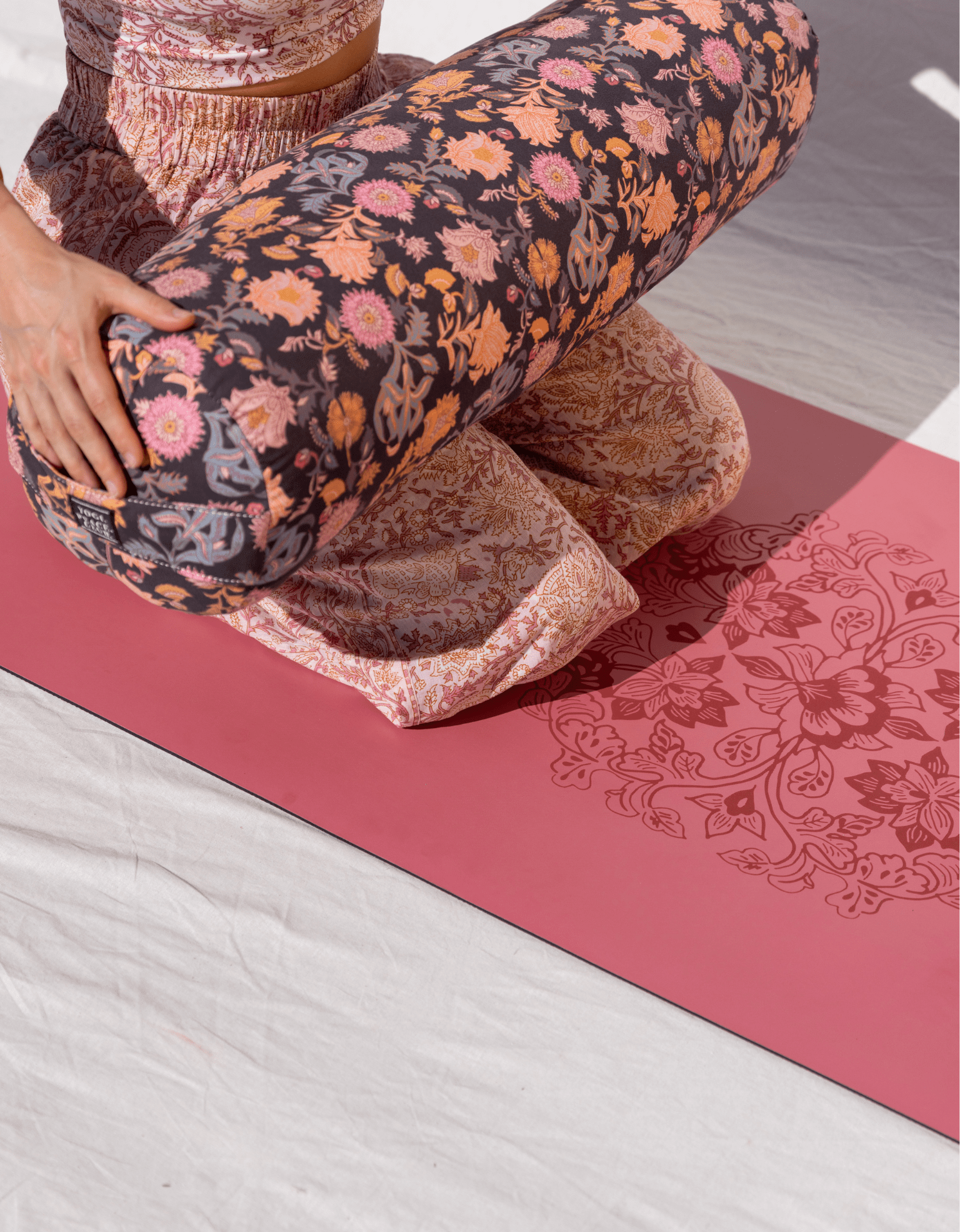 DELUXE LOTUS BLOOM YOGA MAT 5 mm - Yogi Peace Club - YOGA MAT