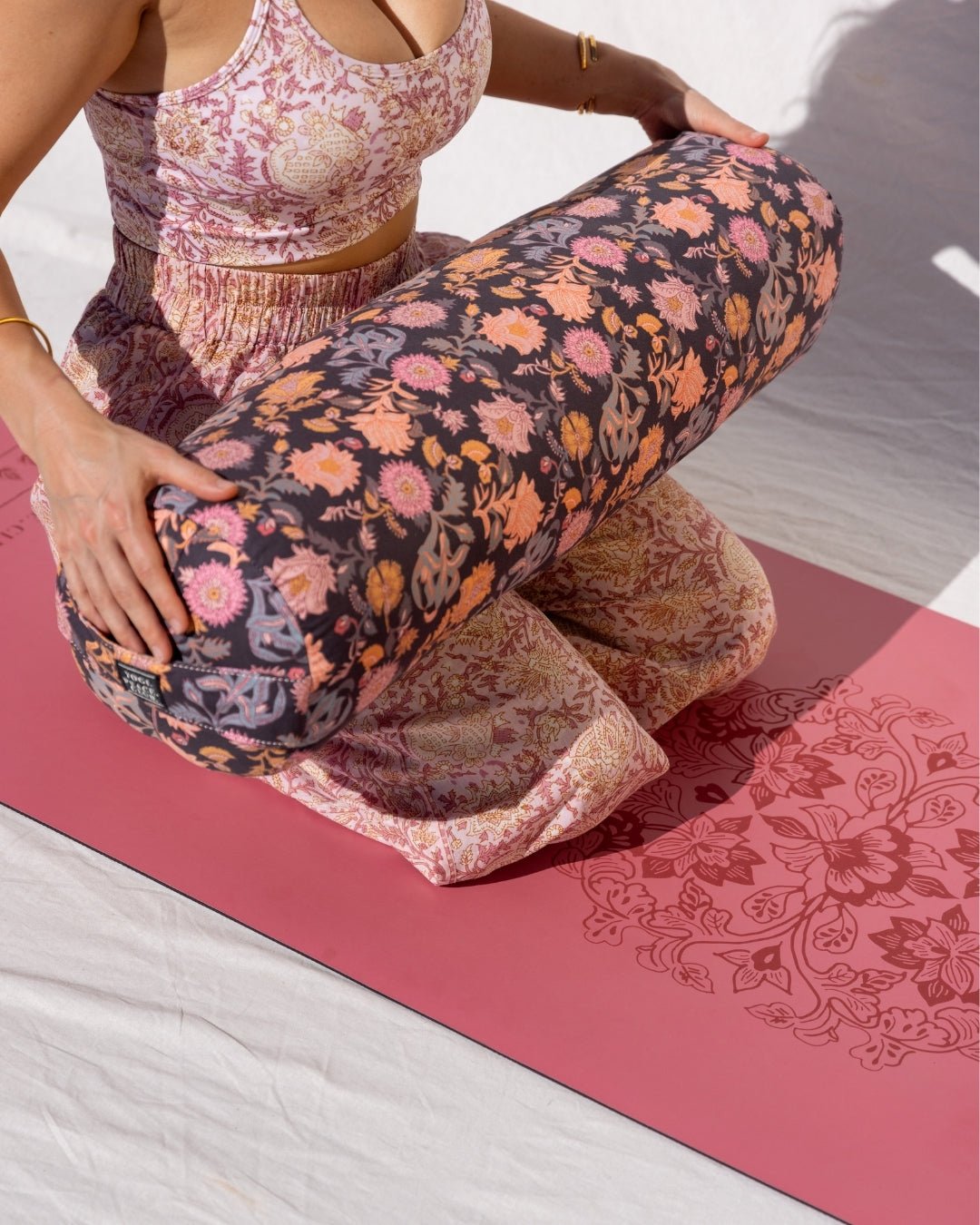 Ultimate Yoga Gift Pack - Lotus Bloom - Yogi Peace Club - Yoga Accessories